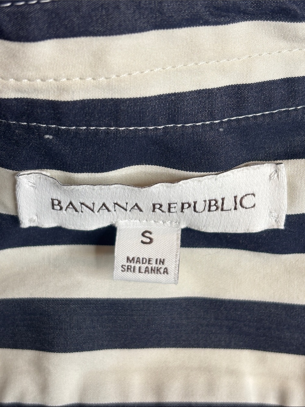 🖤 Banana Republic Oversized Striped Button Up Shirt Women’s Small Cotton 🖤 - Picture 6 of 8